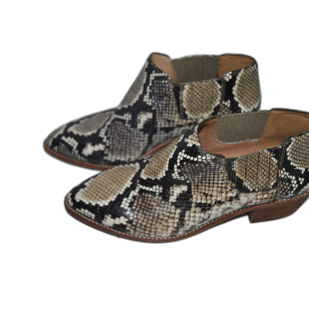 Madewell Sonia Low Chelsea Boot Snake embossed Leather Size 7 1/2